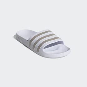 รองเท้าแตะ ADIDAS ADILETTE AQUA  - Cloud White/Platinum Metallic (EF1730)