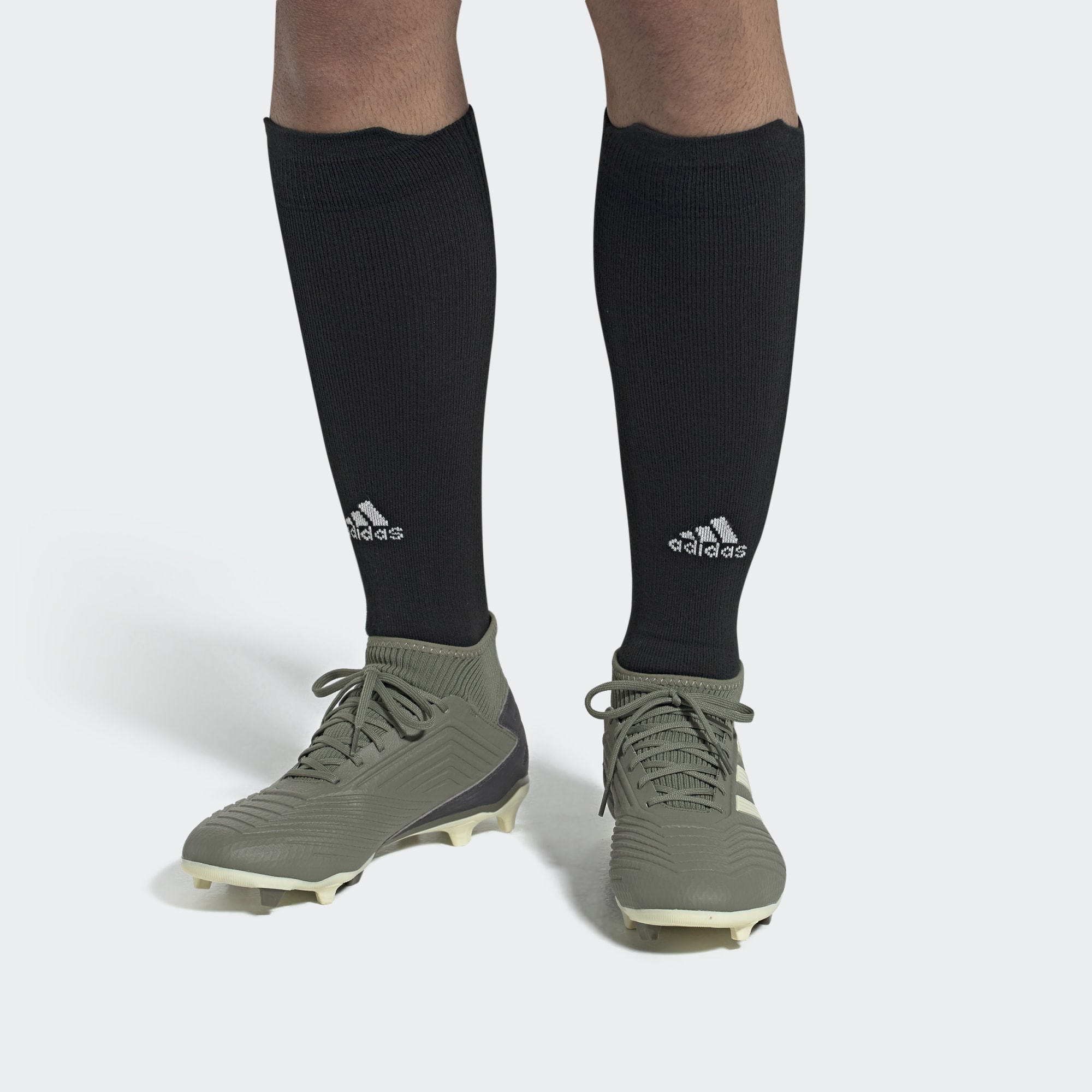 ADIDAS PREDATOR 19 ADIDAS PREDATOR 19.3 FG รองเท้าสตั๊ด (EF8208)